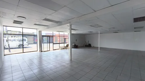 Meyers Corner, Cnr Shamrock & Reitfontein Road, Primrose